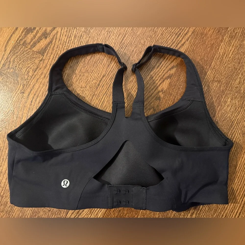 Lululemon All Powered Up Sports Bra - Picture 2 of 4